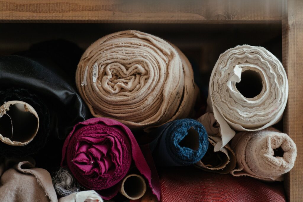 clothing manufacturers for startups: Finding the right manufacturer